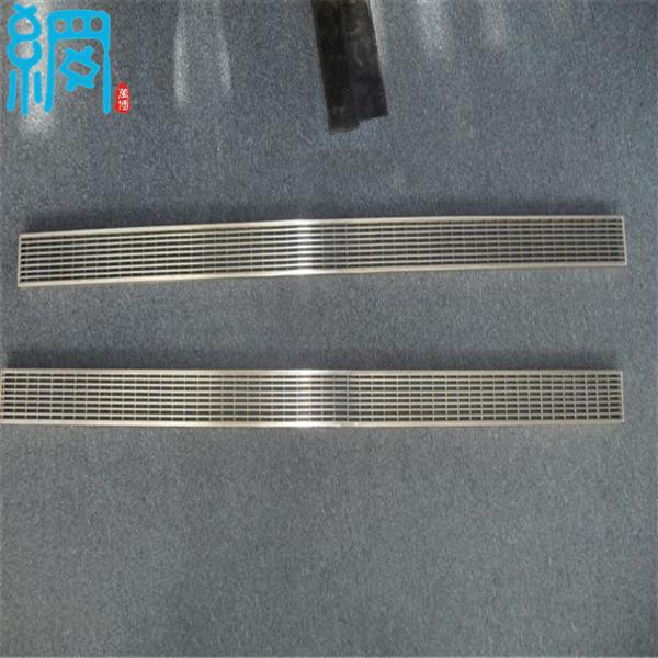 Slotted wedge wire screens for architecture & decorative